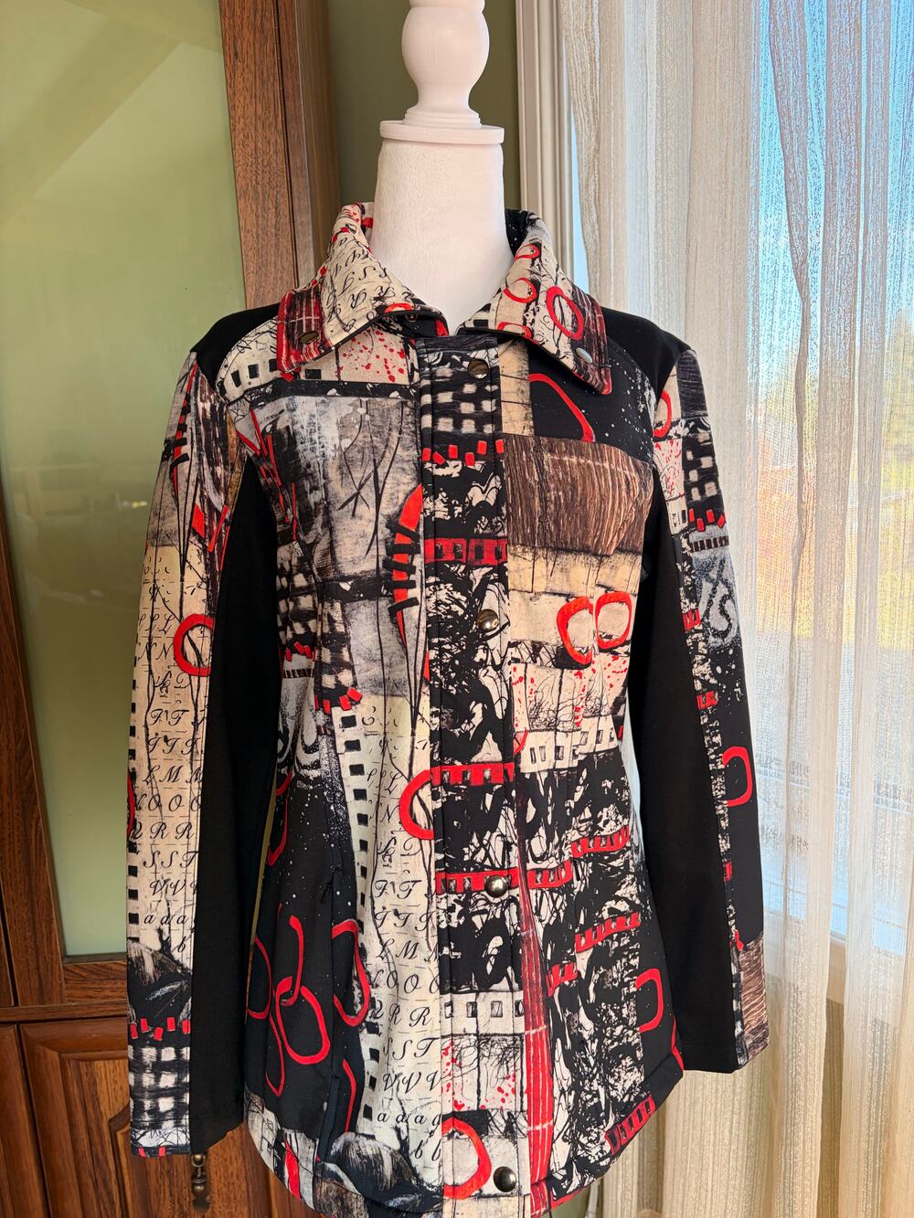 Dolcezza Simply Art to Wear Abstract Print Jacket Size S Red Black Cream Artsy S
